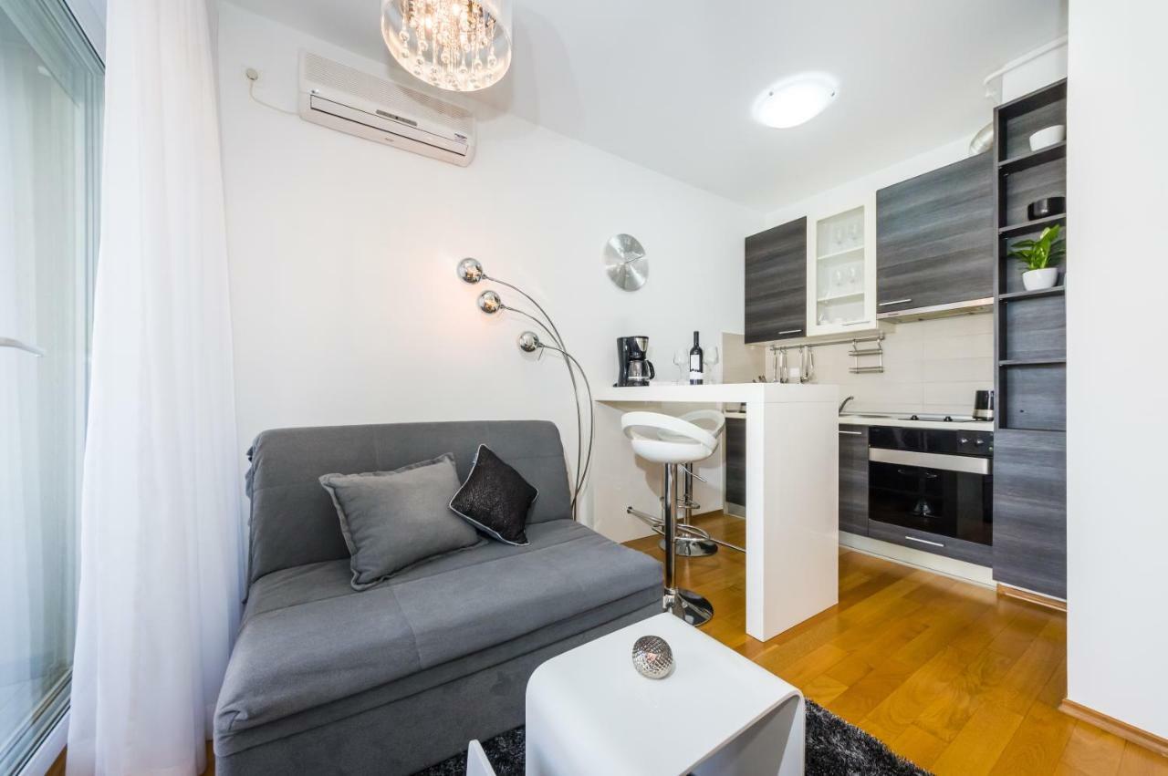 Studio Apartment K & K With Free Garage Zadar Exterior photo